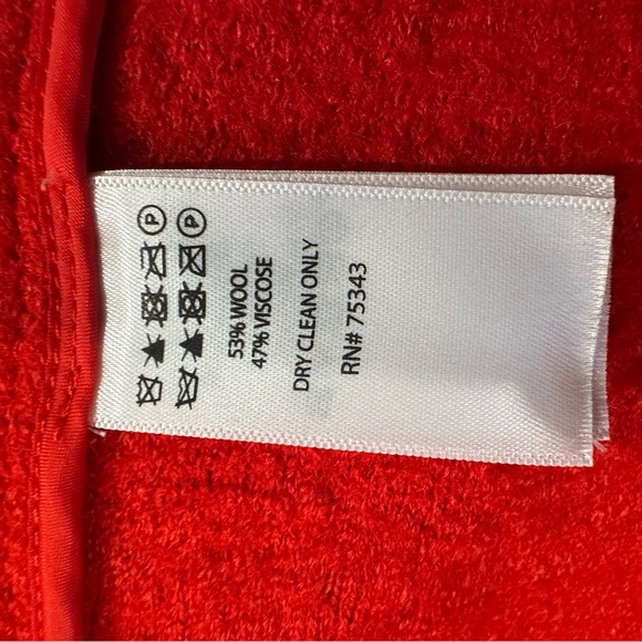 Women's Red wool Jacket - Picture 5 of 5